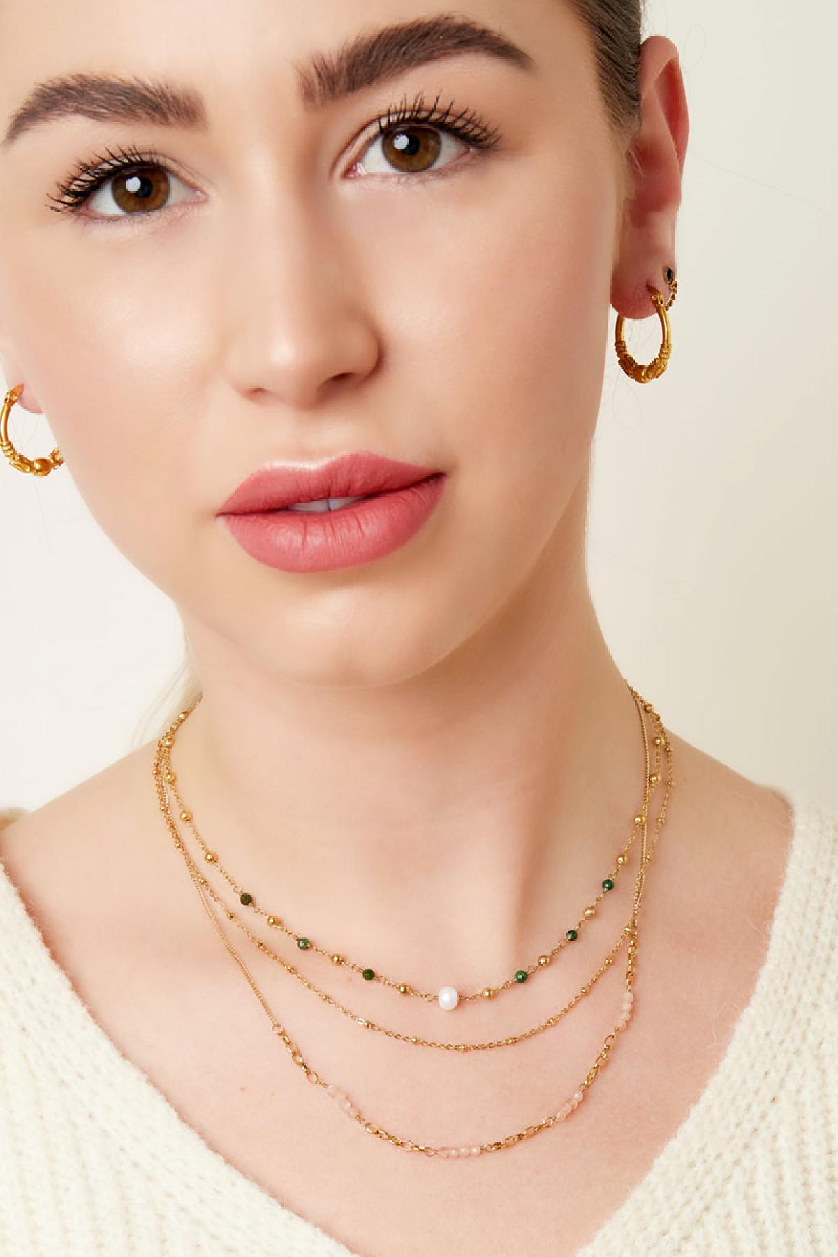 Necklace with small pearls and stone beads
